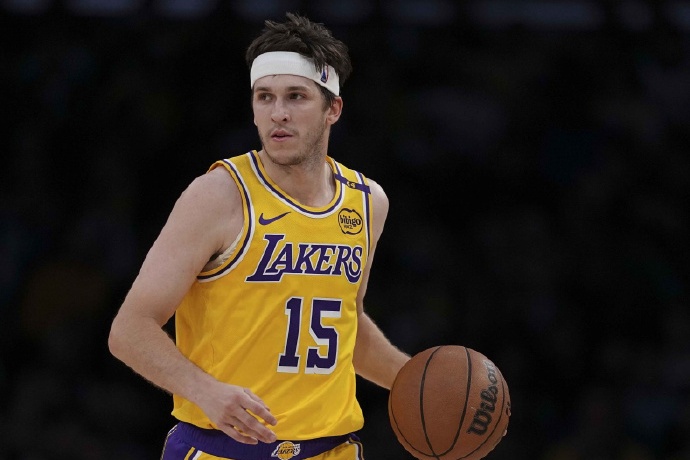 里夫斯预计高薪续约,携手东契奇剑指巅峰 里夫斯预计高薪续约,携手东契奇剑指巅峰