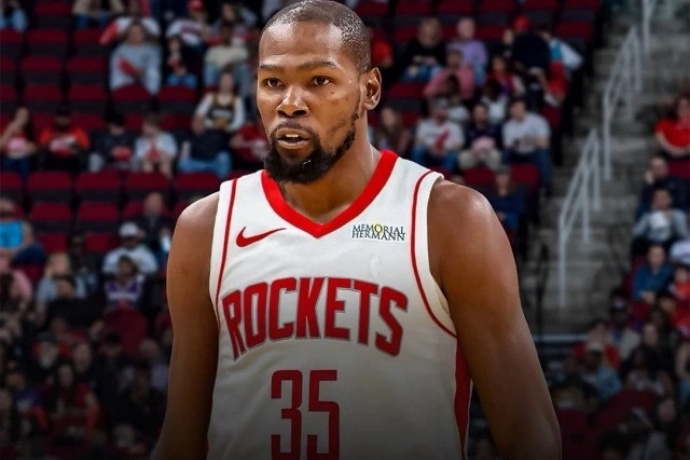 杜兰特重提FMVP刺痛勇士球迷,曾手滑贬库里、赞绿军 杜兰特重提FMVP刺痛勇士球迷,曾手滑贬库里、赞绿军