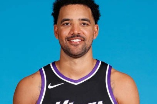 热火补强前场双线出击:莱尔斯经验与琼斯潜力成关键筹码 热火补强前场双线出击:莱尔斯经验与琼斯潜力成关键筹码